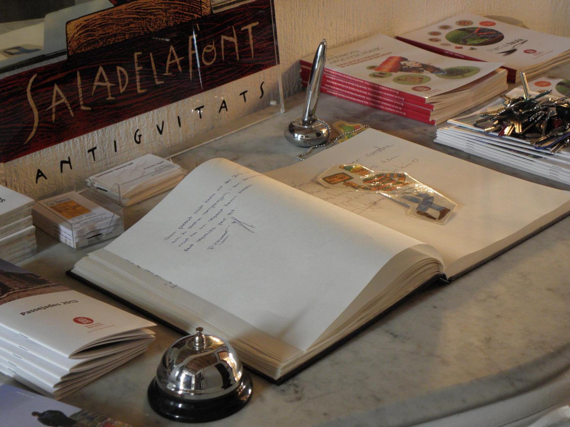 Hostal Cal Pla Sant Llorenc Savall Buitenkant foto